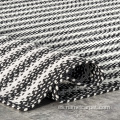 alfombras y alfombras en blanco y negro al aire libre